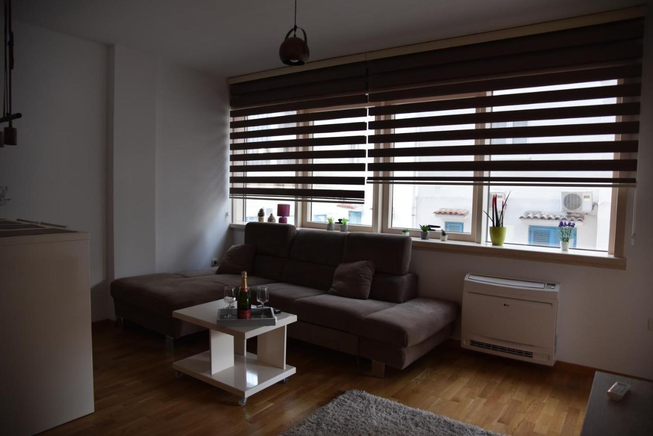 Apartment Lux Fontana Budva Exterior photo